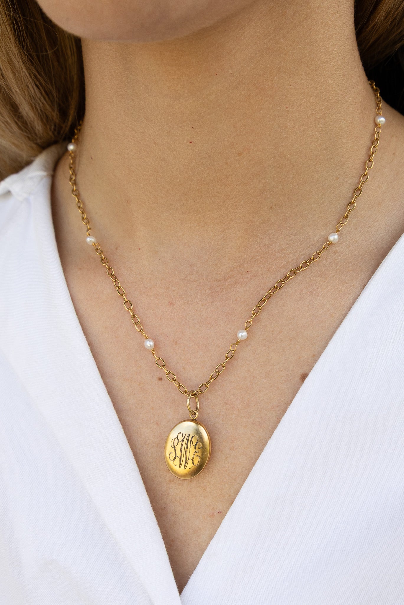 Custom Machine Engraved Petite Laurel Necklace