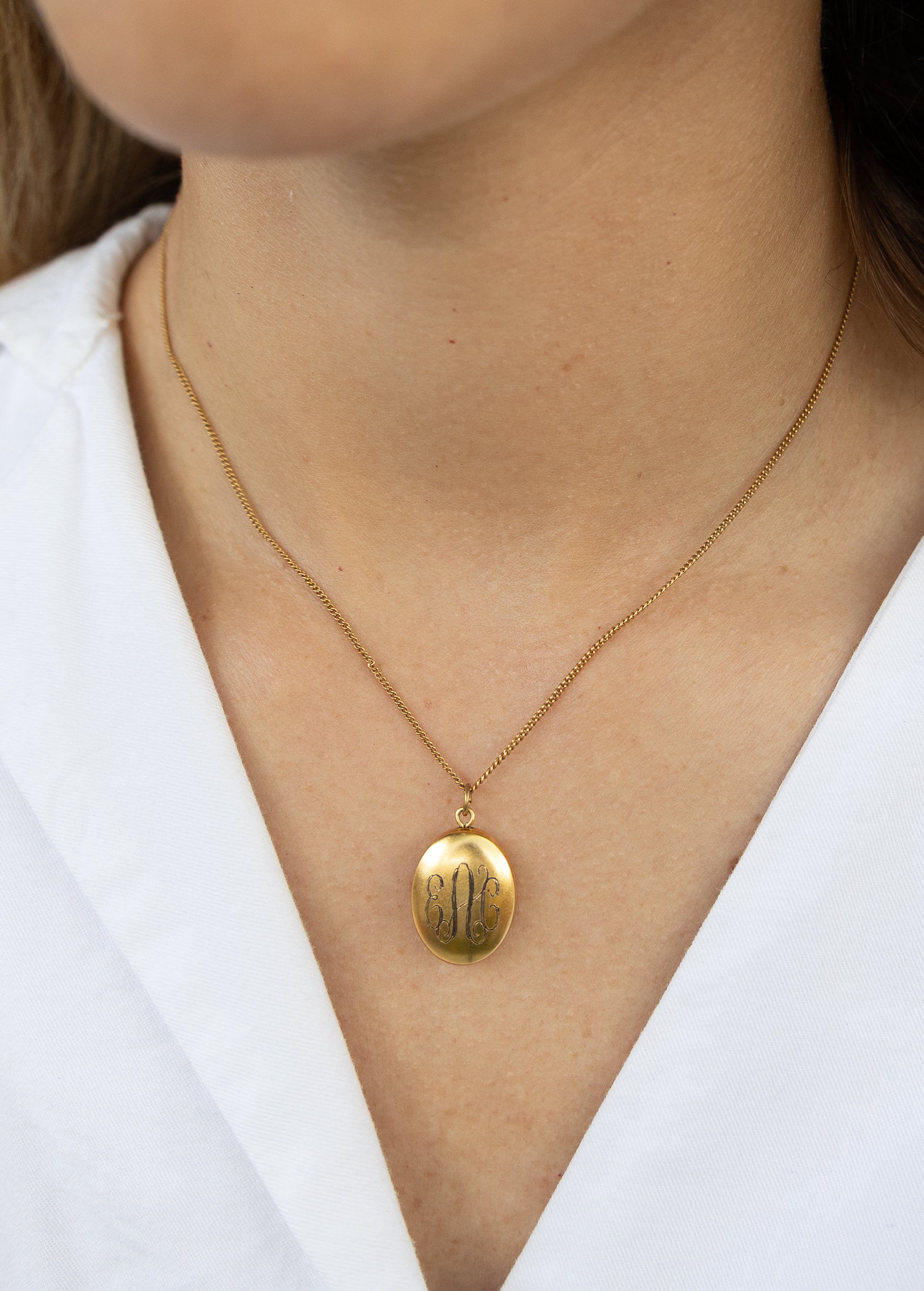 Custom Machine Engraved Petite Laurel Necklace